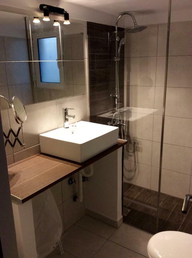אתונה Renovated Apartment מראה חיצוני תמונה
